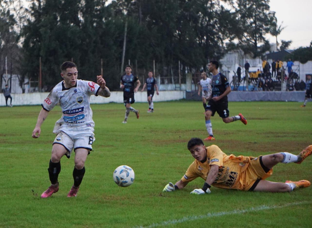 Armenio lo pudo aguantar y se trajo un empate de la barranca quilmeña