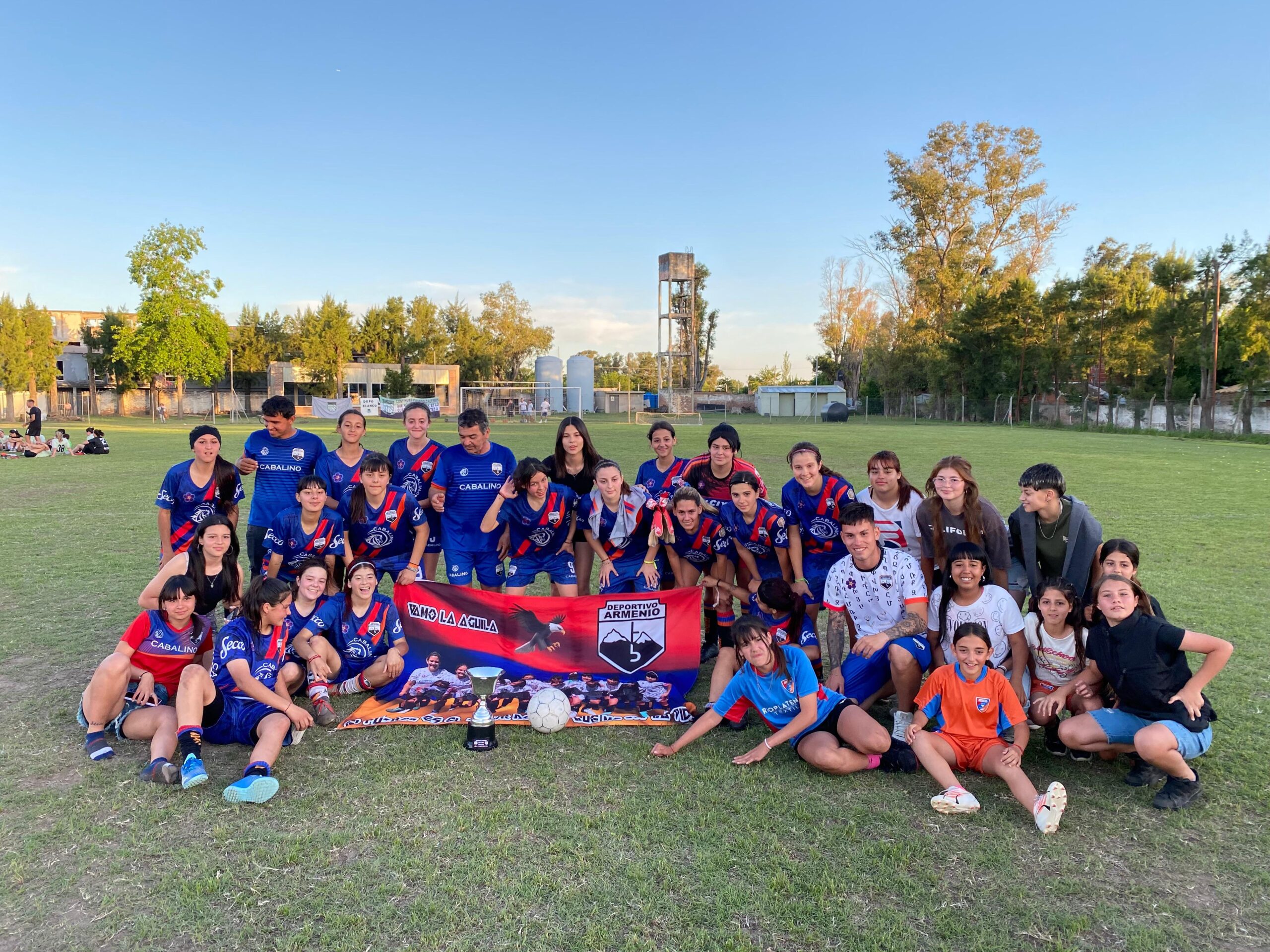 Las chicas de Armenio golearon y se consagraron campeonas