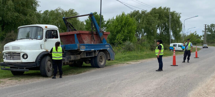 Operativo contra los basurales en Ruta 26 y Paraná