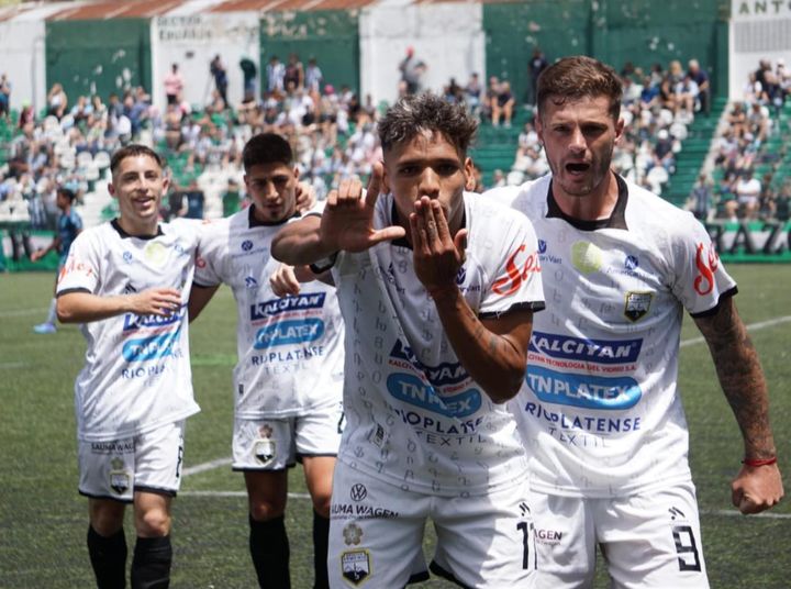 Armenio no pudo ante Excursionistas y salió subcampeón