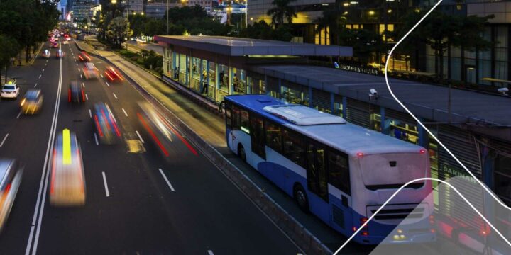 Vehículos con seguro y VTV podrán ofrecer transporte de pasajeros sin restricciones