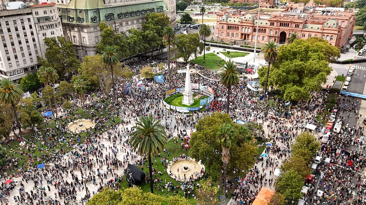 Memoria, archivos desclasificados y la polémica sobre los desaparecidos: el 24 de marzo en Argentina