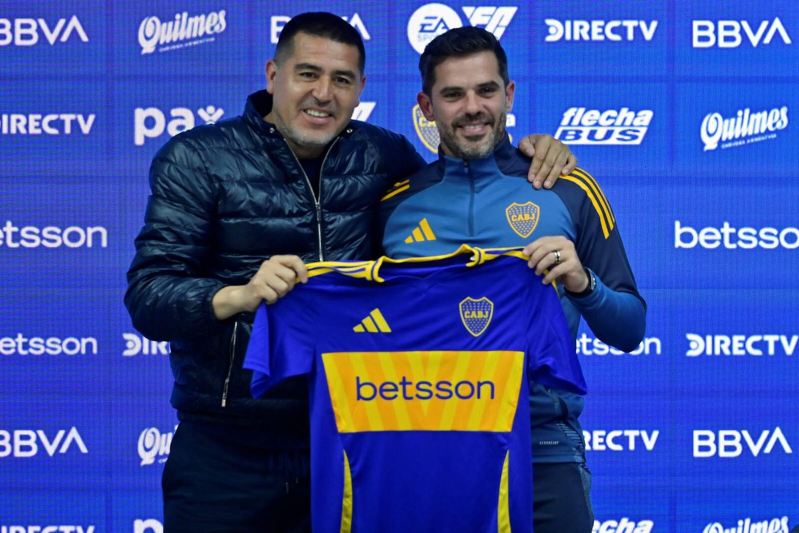 Riquelme despidió a Fernando Gago tras el papelón de Boca en el Superclásico