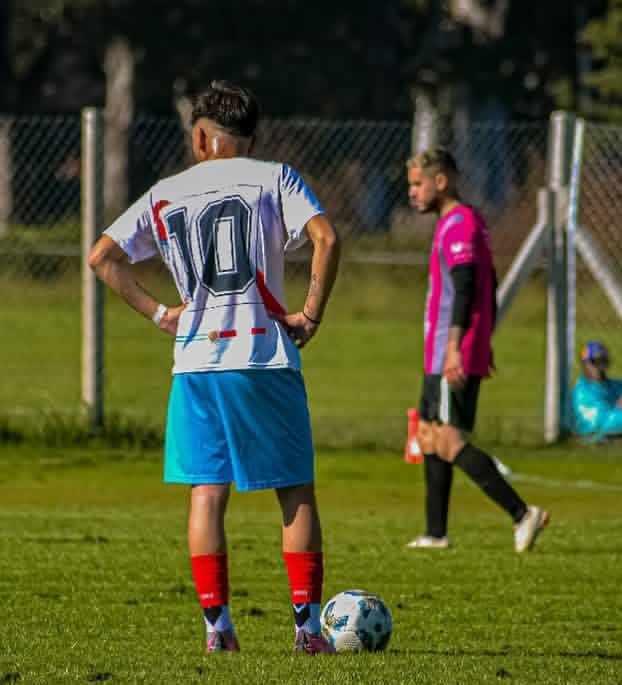 Perdió Atlético Escobar pero sigue fuera del descenso directo