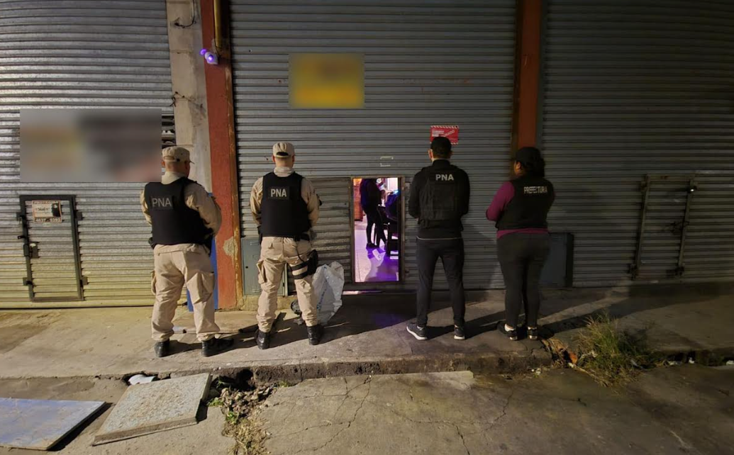 Allanamiento en CABA por trata de personas: Prefectura rescató a cuatro mujeres y clausuró un local encubierto como restaurante