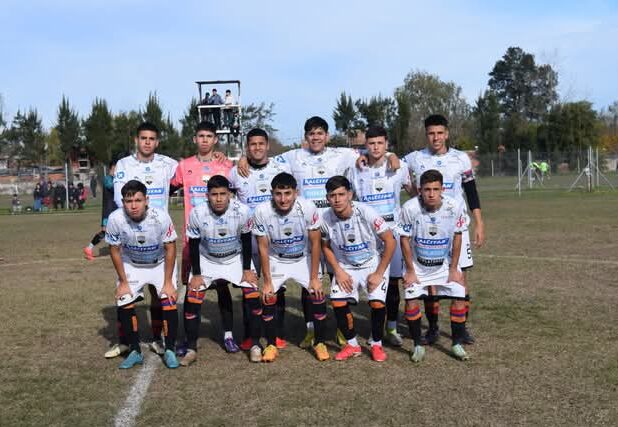 Los pibes de Armenio volvieron a la victoria frente a Excursionistas