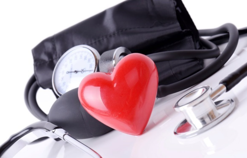 Hipertensión oculta: el método más usado para medir la presión puede fallar hasta en un 30%