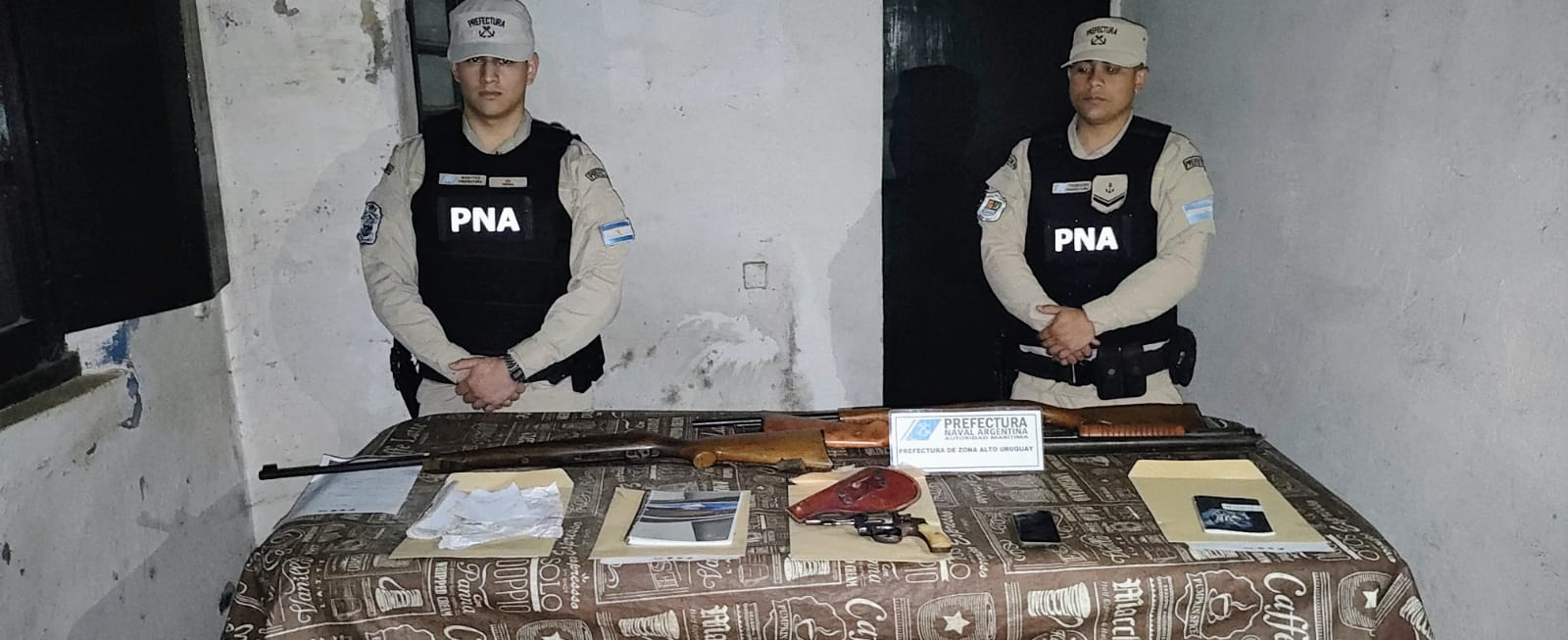 Prefectura desarticuló un caso de explotación laboral en Corrientes: rescataron a cinco trabajadores y secuestraron armas