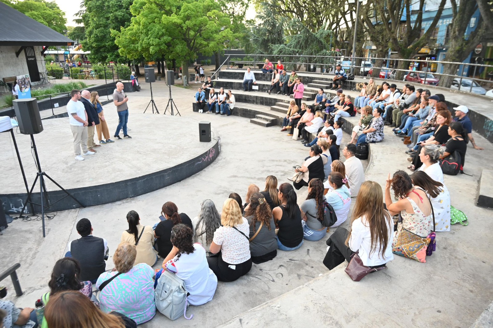 Más de 80 cooperadoras escolares recibieron nuevos subsidios municipales