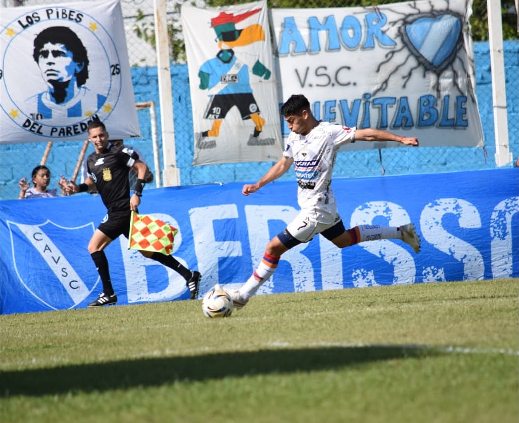 El Tricolor cayó ante San Carlos y se despidió del torneo