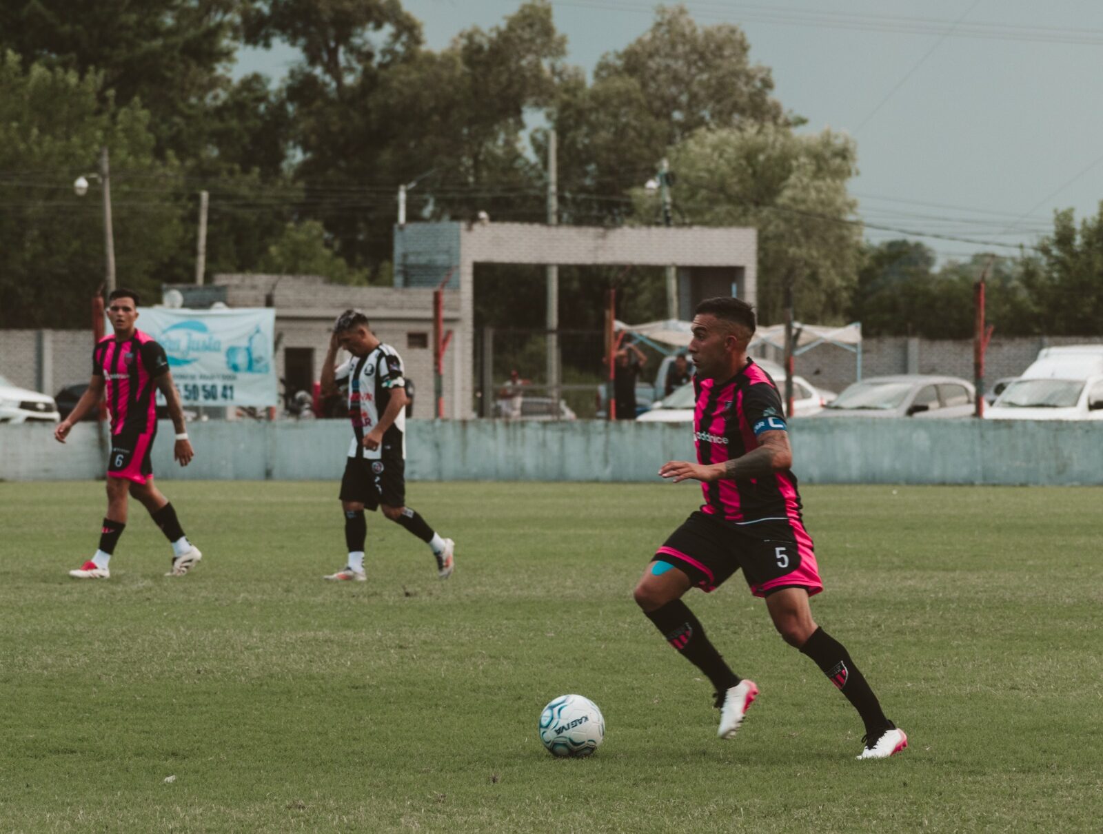 Atlético Escobar busca meterse en semifinales tras golear en el partido de ida