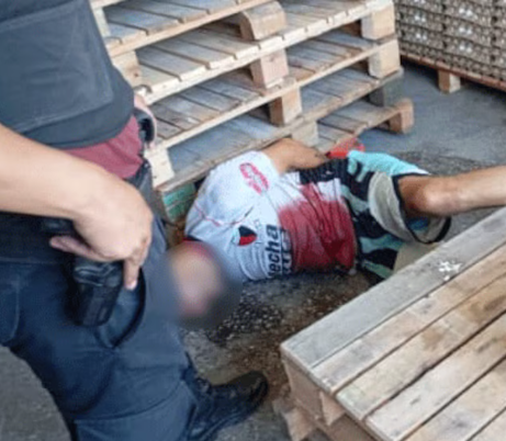 Profesionalismo bajo fuego: un ex policía frustró un violento asalto en un depósito de Mataderos