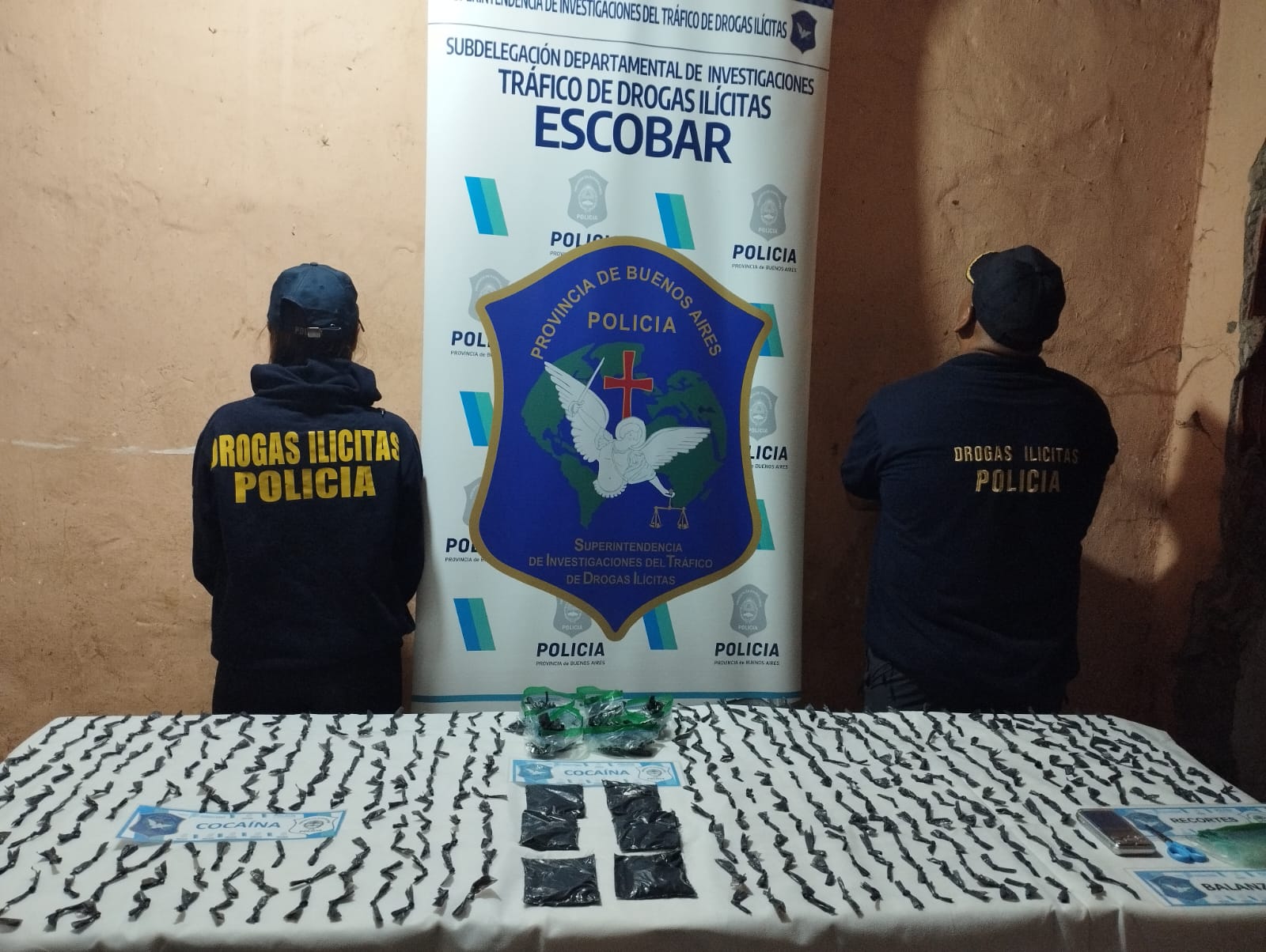 Golpe al narcomenudeo en Maschwitz: tres detenidos y 785 dosis de cocaína secuestradas