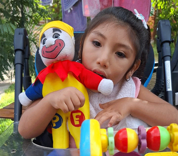 Peña solidaria para ayudar a Nuria, una niña que realiza un tratamiento en Ecuador