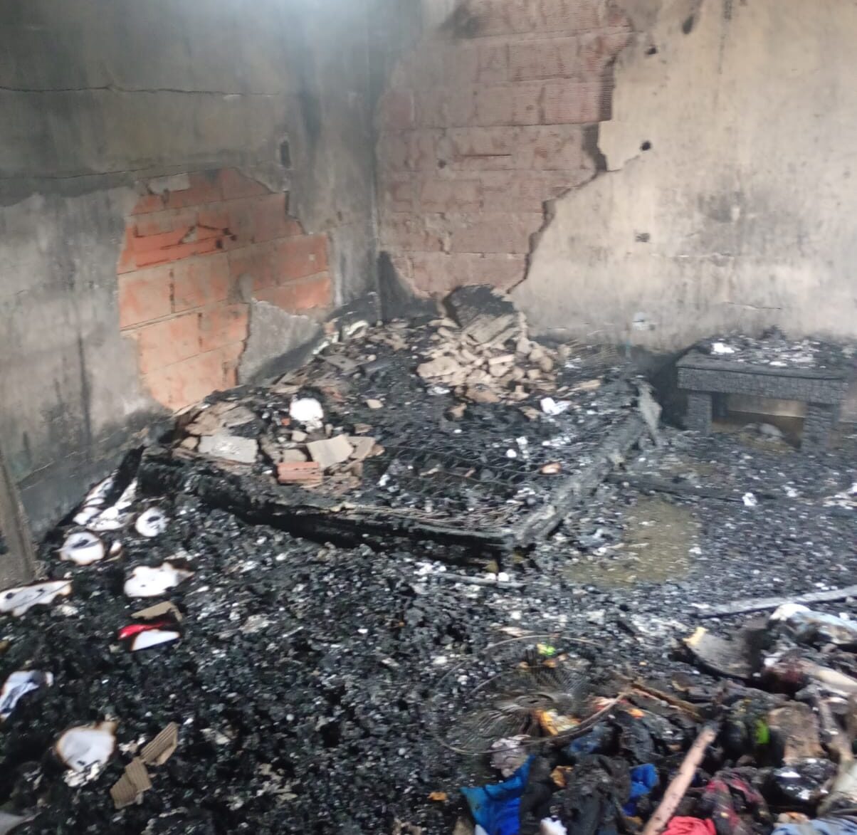 Incendio en Maquinista Savio: una familia perdió todo y piden ayuda solidaria