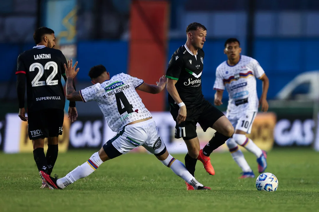 Copa Argentina: el Tricolor no hizo pie ante Velez y terminó goleado