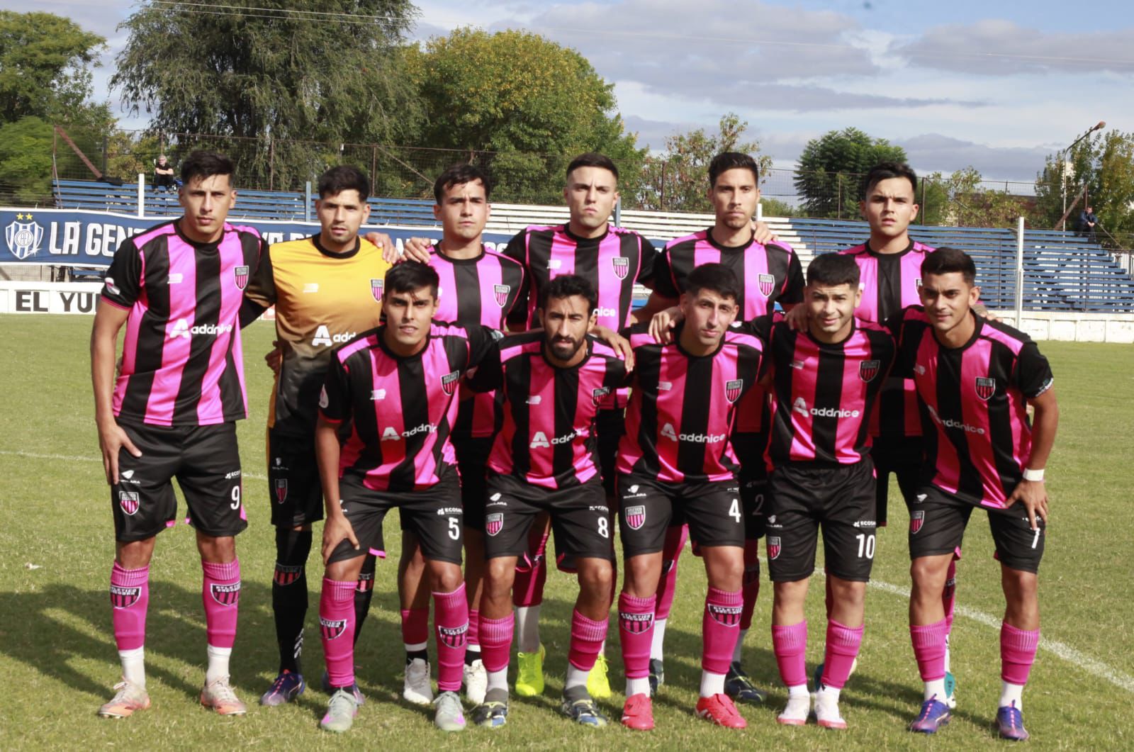 Atlético Escobar lanza una campaña de abonos para alentar al equipo en la cancha