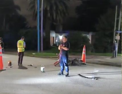 Crece el reclamo vecinal por un semáforo en San Martín y Mermoz tras un nuevo accidente