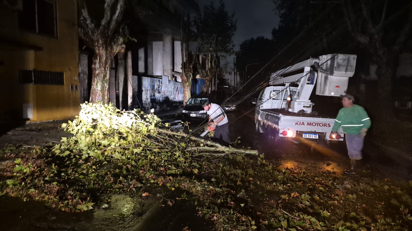 Escobar: ráfagas de hasta 90km/h