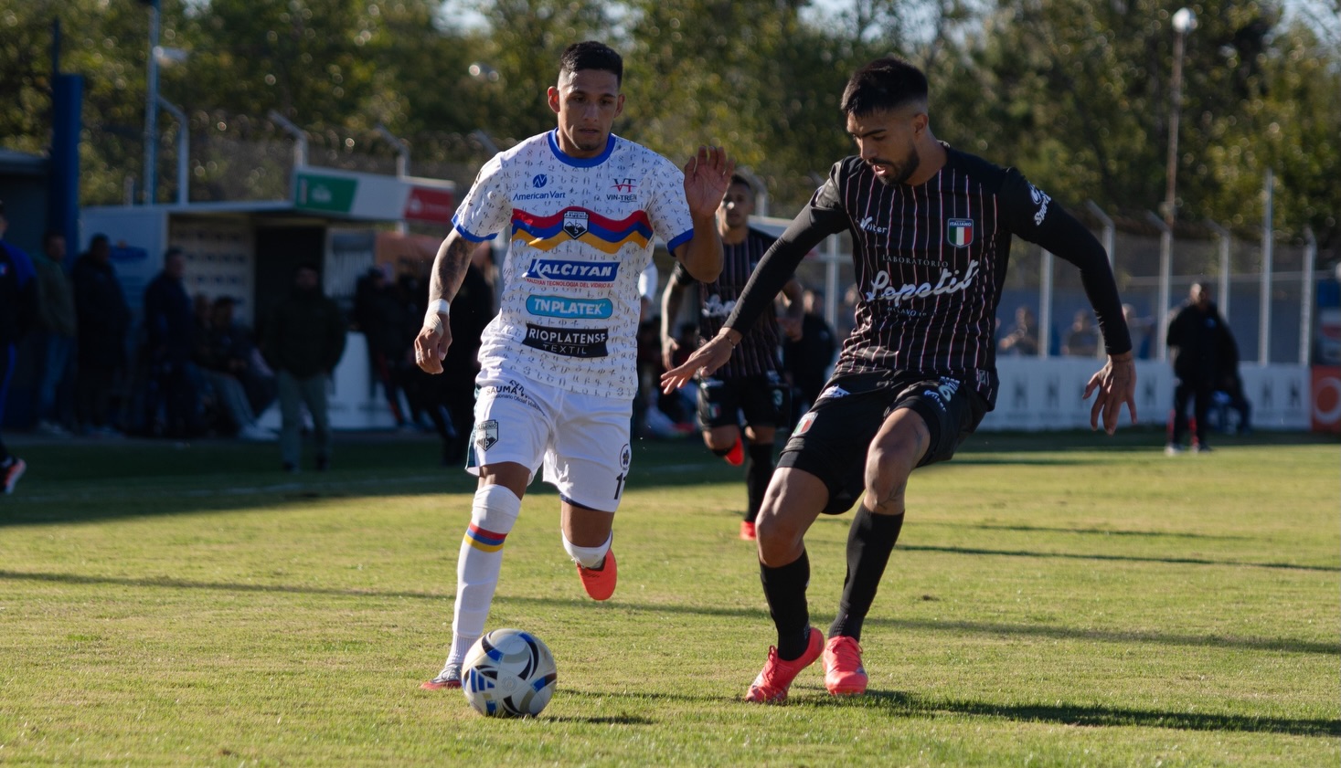 El Tricolor sumó una nueva frustración en su visita a Sportivo Italiano