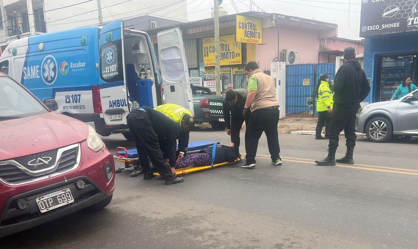 Ciclista fue chocada en la 25 de Mayo