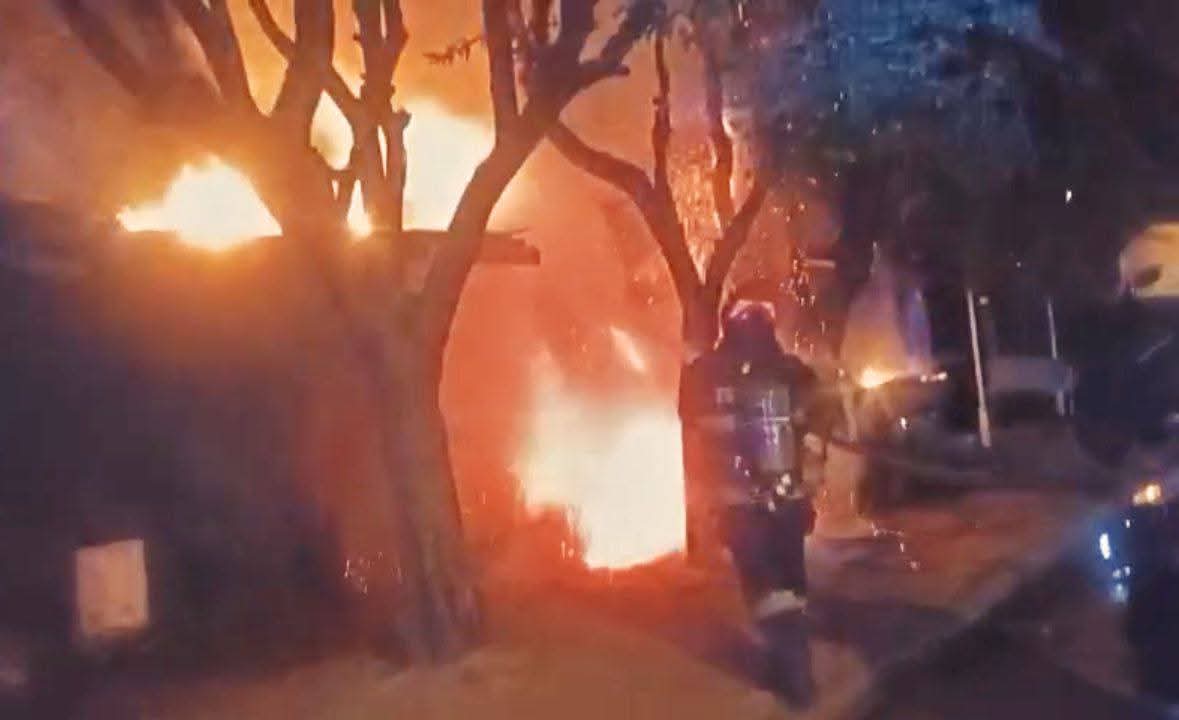 Incendio en un complejo habitacional de Matheu