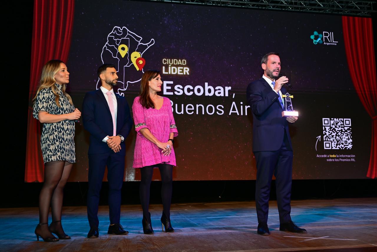 Escobar recibió cuatro reconocimientos y la certificación como «Ciudad Eficiente»