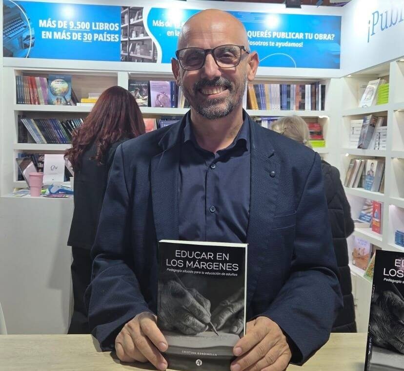 Presentación de libro en el HCD de Escobar