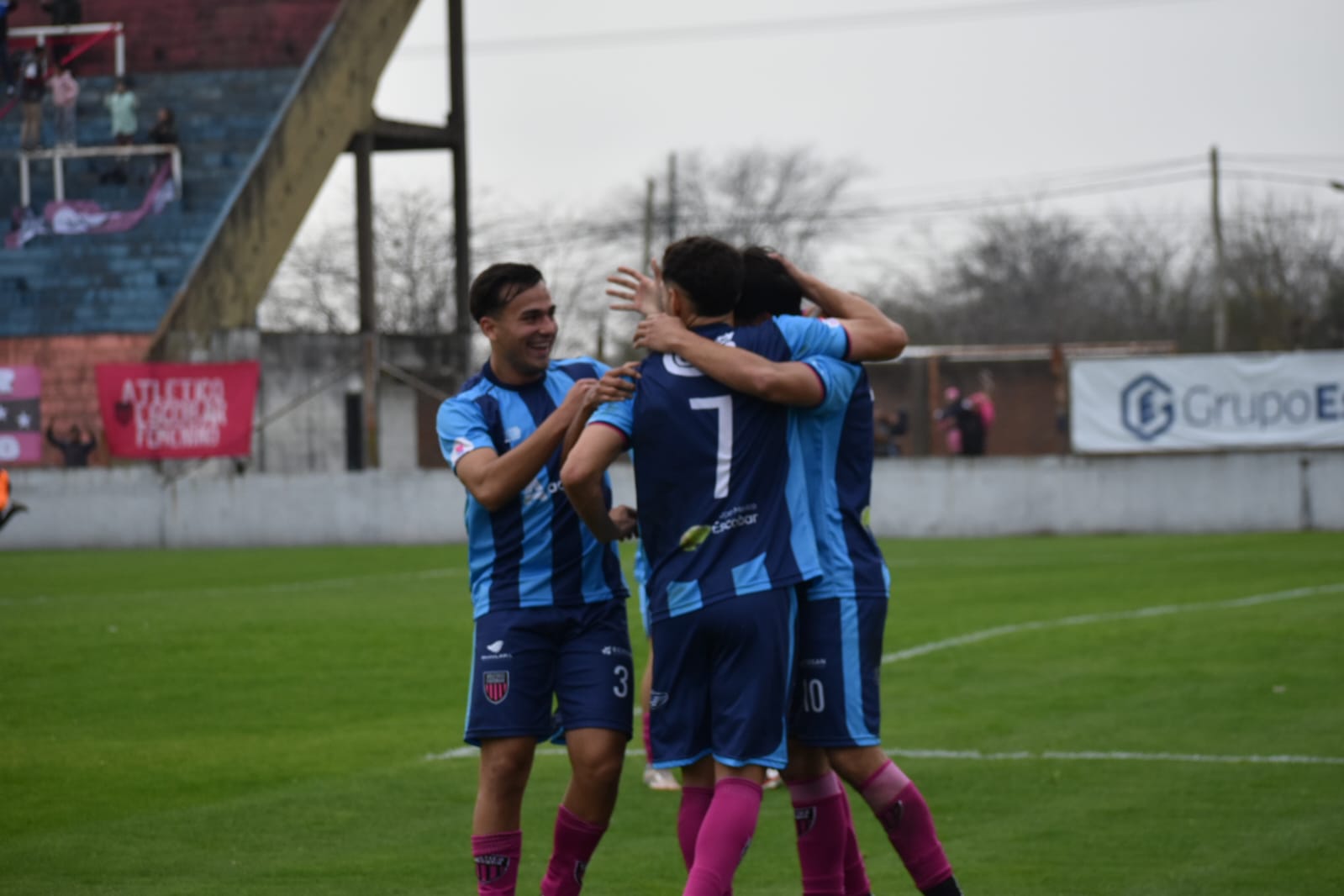 Segunda victoria al hilo de Atlético Escobar