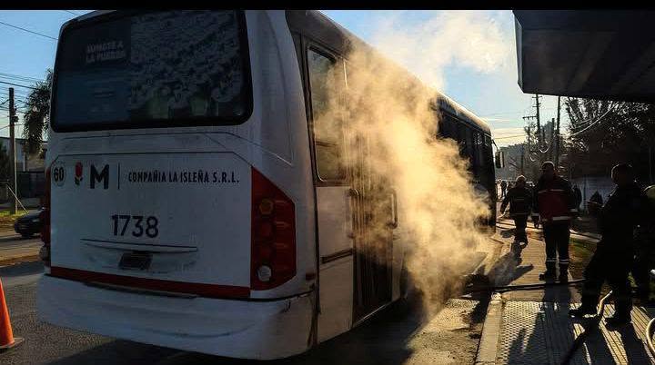 Matheu: principio de incendio en un colectivo sobre Ruta 25