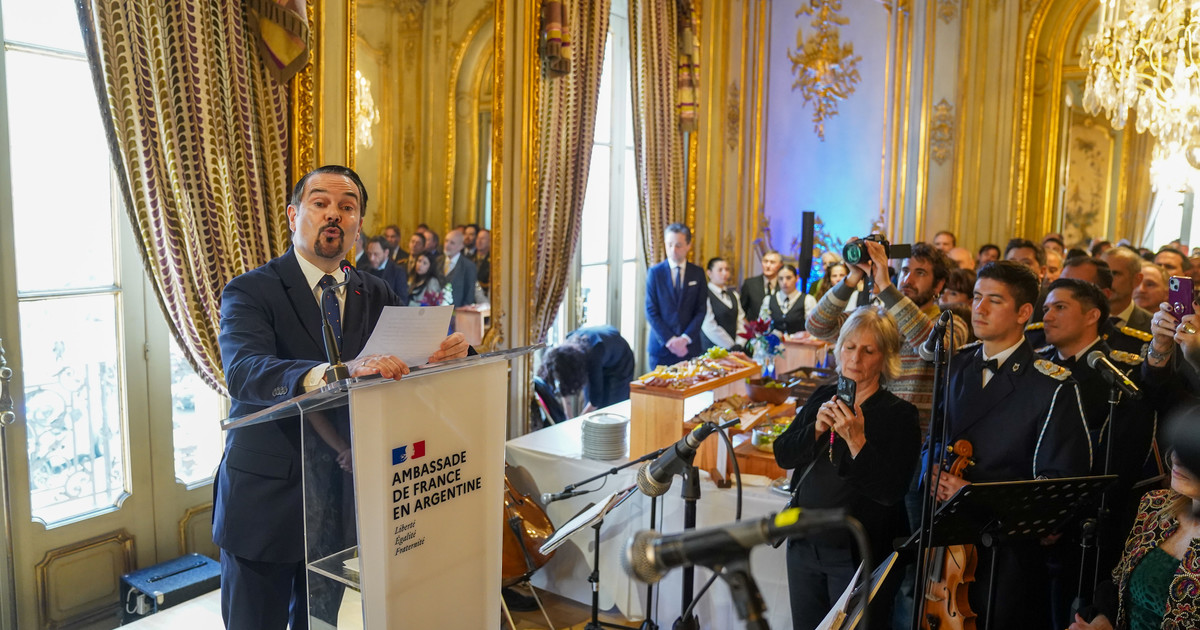 El embajador de Francia dio un fuerte discurso contra el racismo por lo ocurrido en el Mundial de fútbol