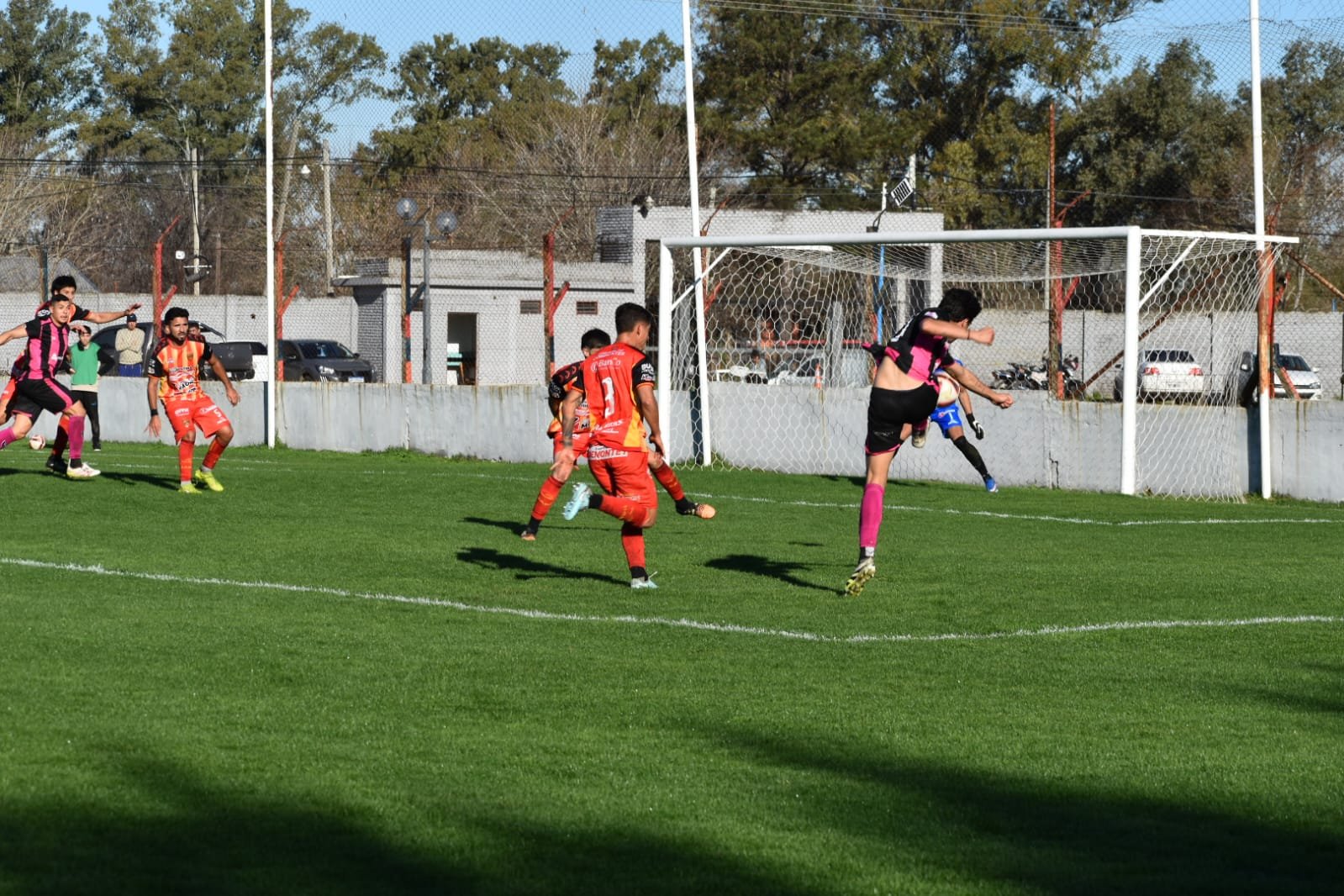 Paso en falso de Atlético Escobar en el arranque de la Reválida