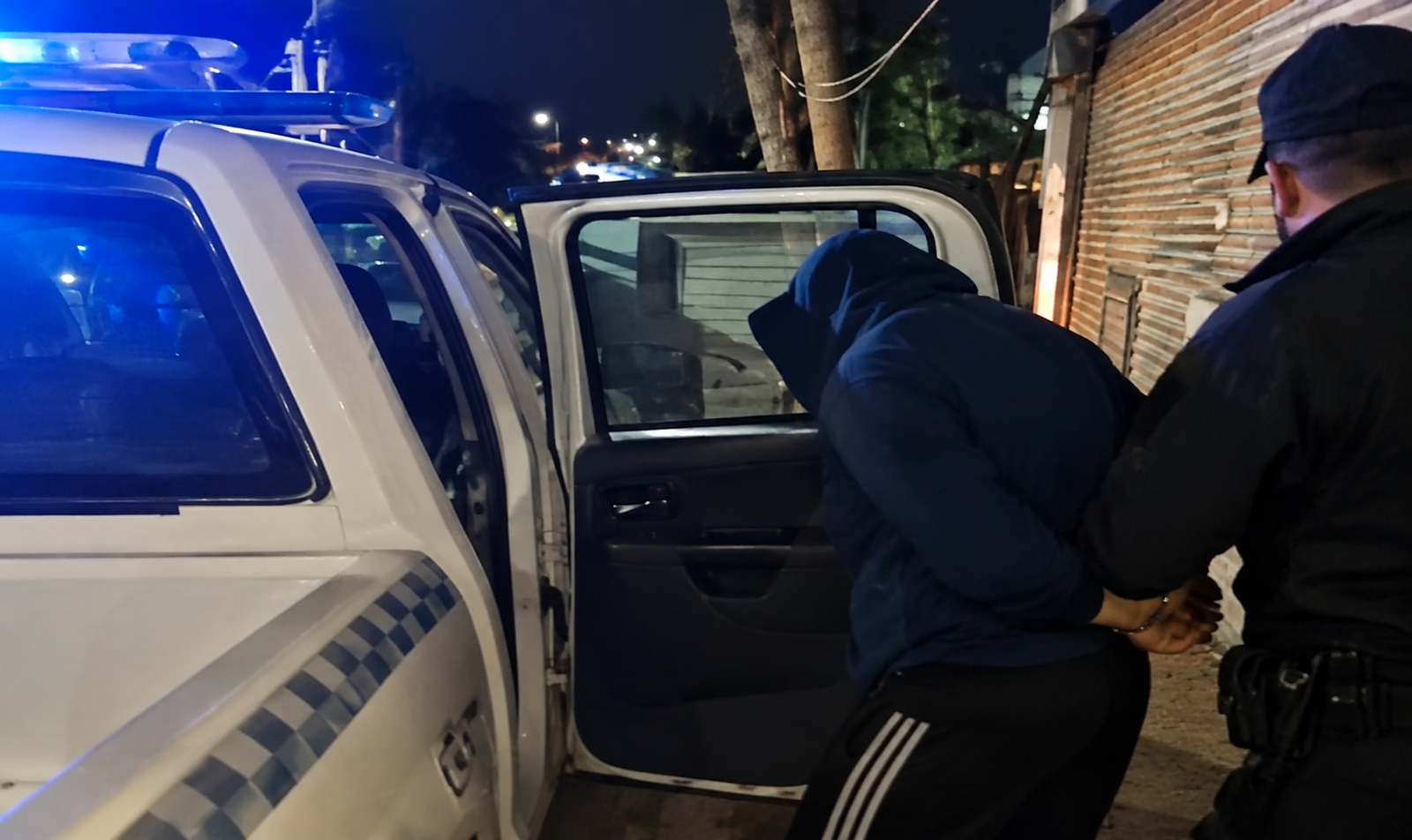 Robaba autos en Escobar, cayó en José C. Paz